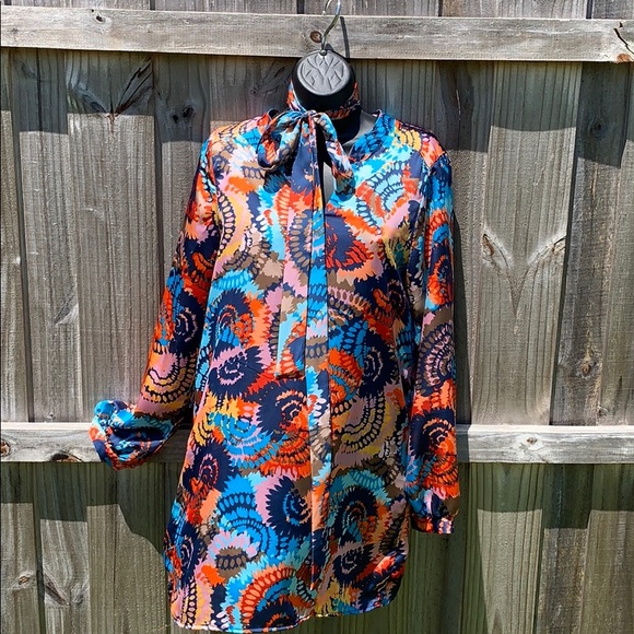 Colorful dress - Picture 1 of 7